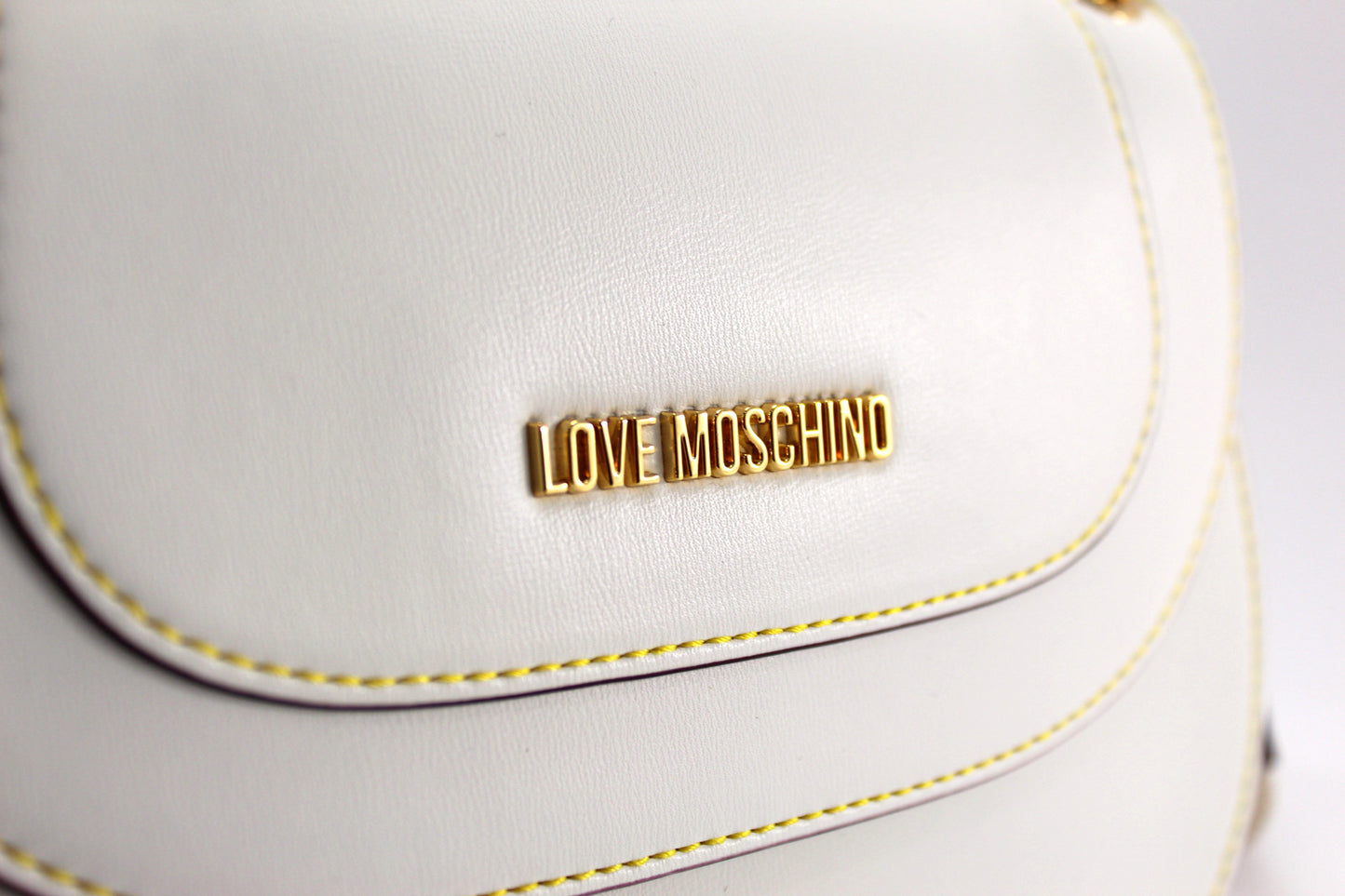 Mala Love Moschino