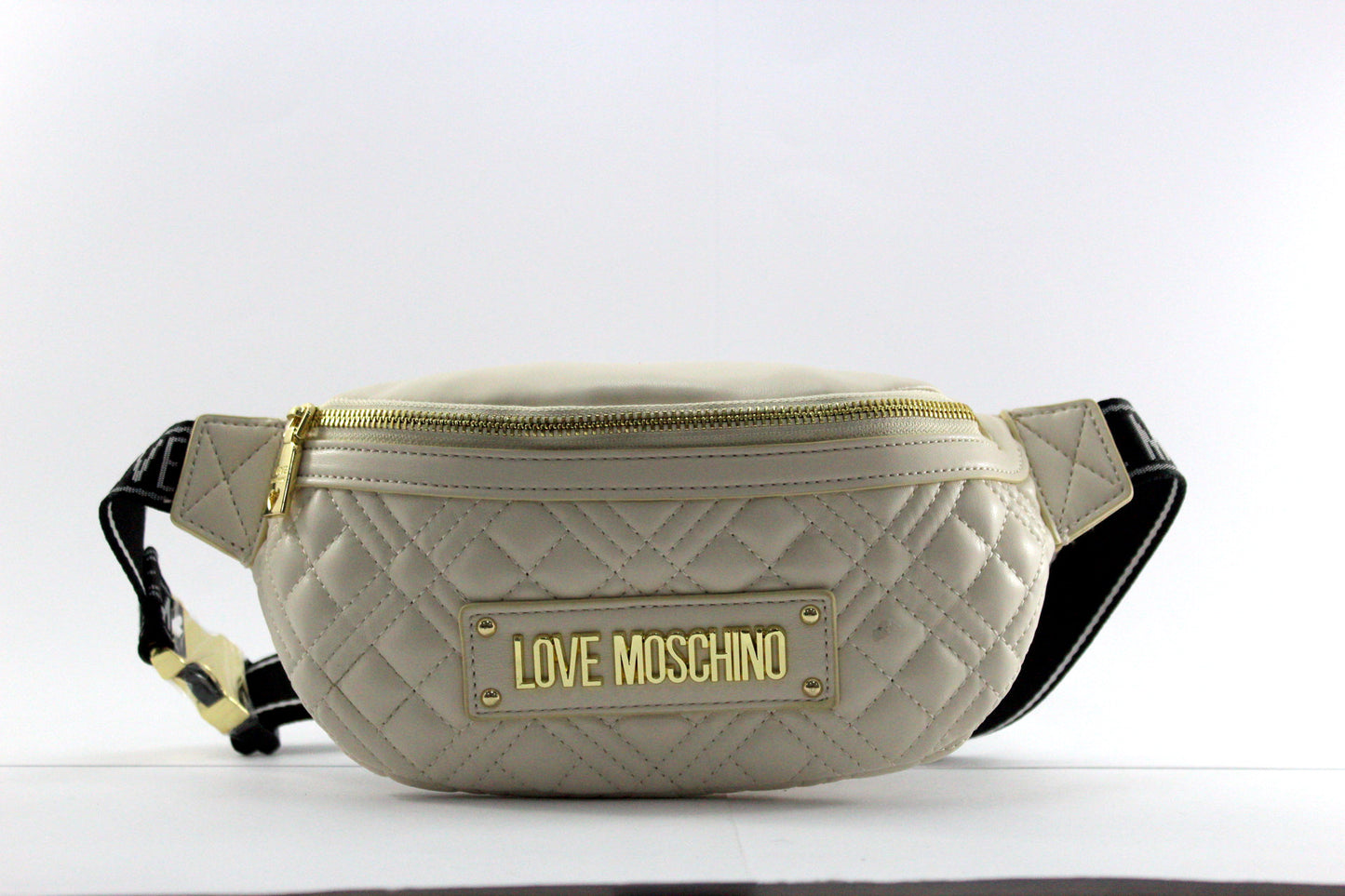Mala Love Moschino