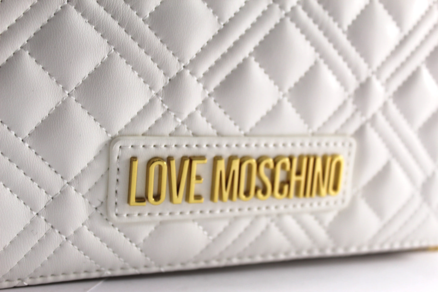 Mala Love Moschino